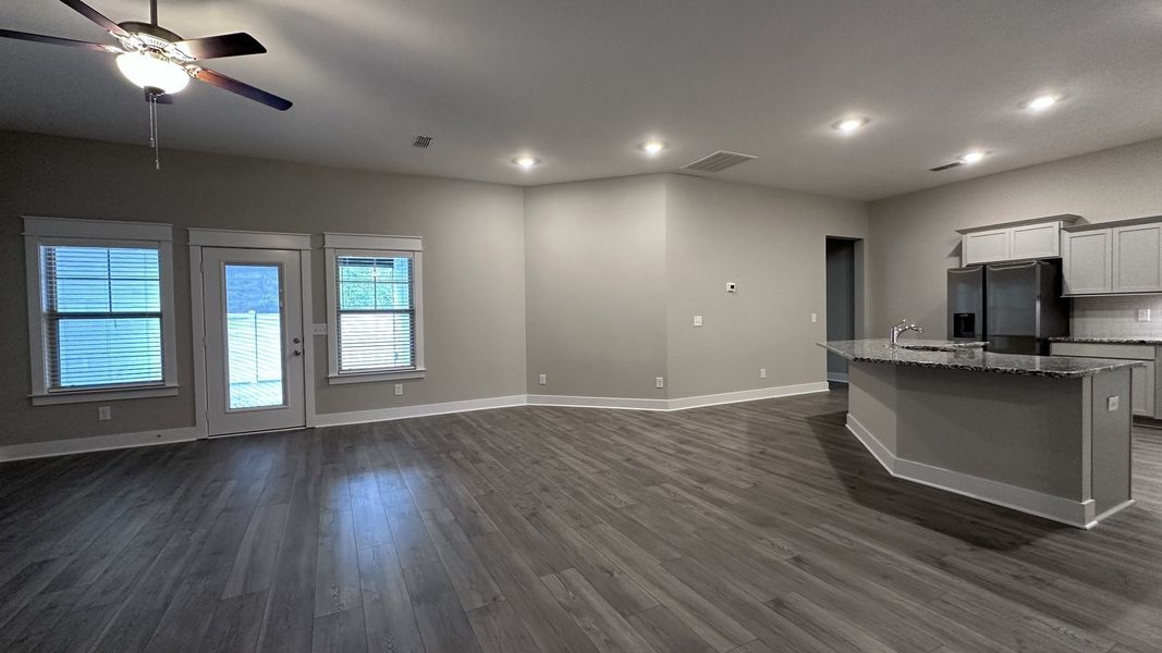 Spacious, unfurnished interior of a new home in Veterans Cove, Murfreesboro (Image 17).