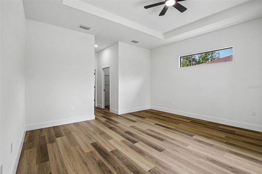 Spacious, unfurnished interior of a new home in , North Port (Image 34).