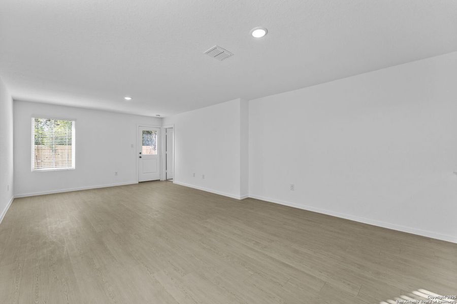 Spacious, unfurnished interior of a new home in Torian Village: Belmar Collection, San Antonio (Image 13).