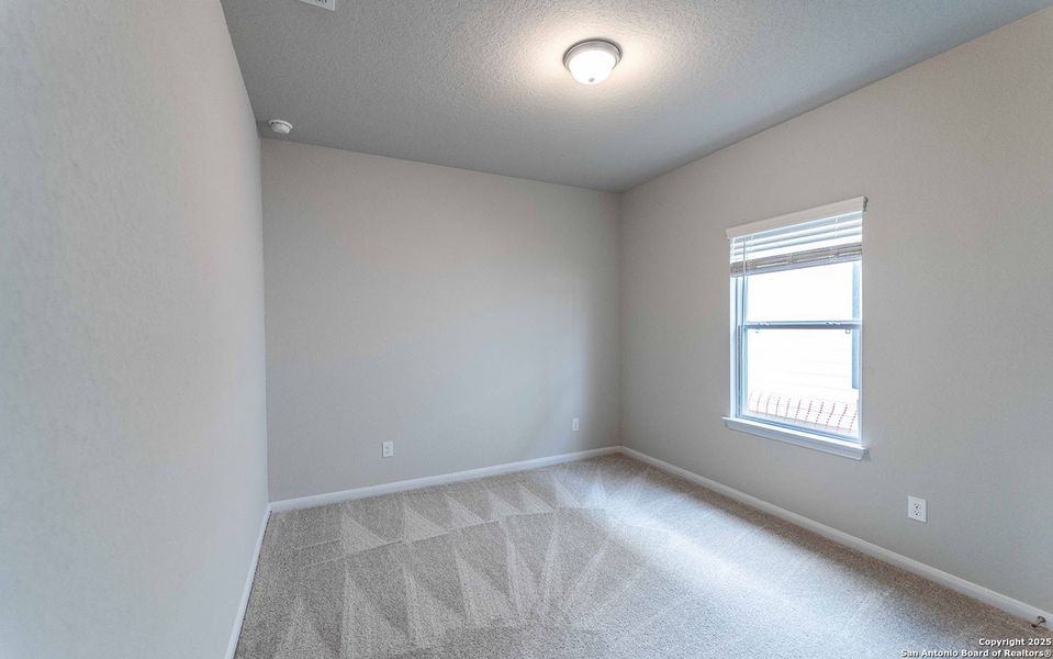 Spacious, unfurnished interior of a new home in Hennersby Hollow, San Antonio (Image 11). Spacious, unfurnished interior of a new home in Hennersby Hollow, San Antonio (Image 11).