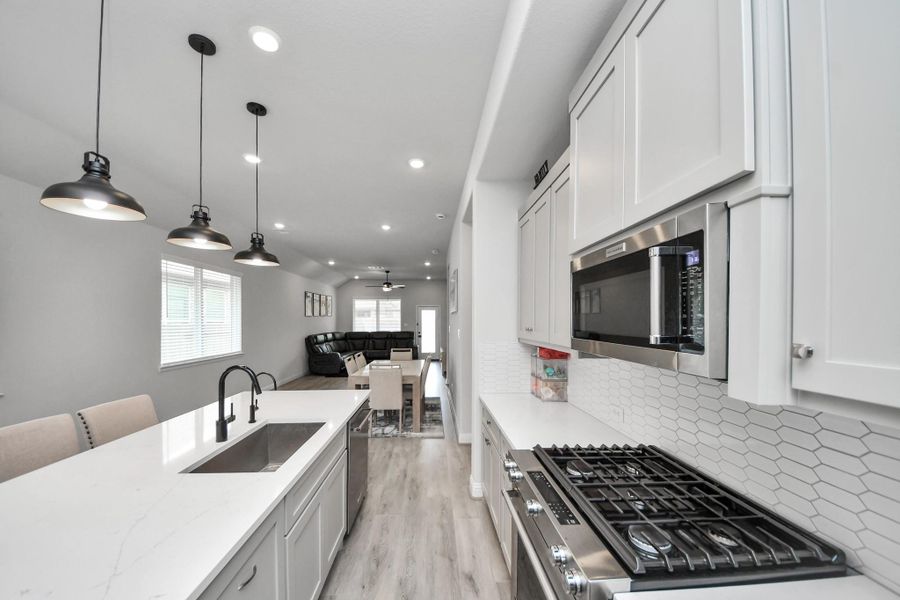 Furnished interior view inside a new home in , Conroe (Image 9).