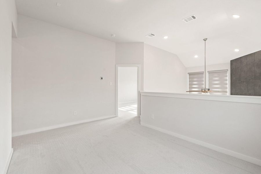 Spacious, unfurnished interior of a new home in , Fulshear (Image 24).