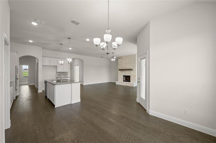 709 Seahawk- Dining-2 709 Seahawk- Dining-2