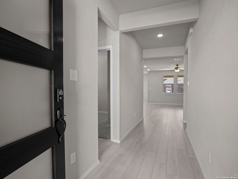 Spacious, unfurnished interior of a new home in Horizon Pointe, Converse (Image 12).