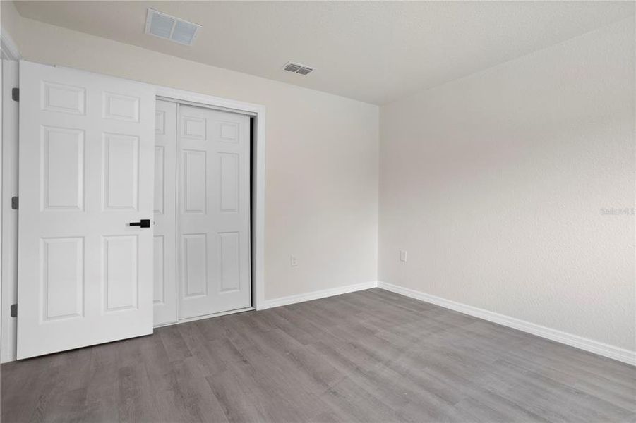 Spacious, unfurnished interior of a new home in , Seffner (Image 24).