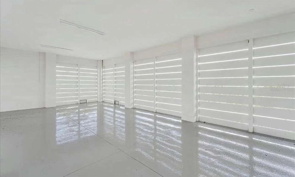 Spacious, unfurnished interior of a new home in , Bradenton (Image 22).