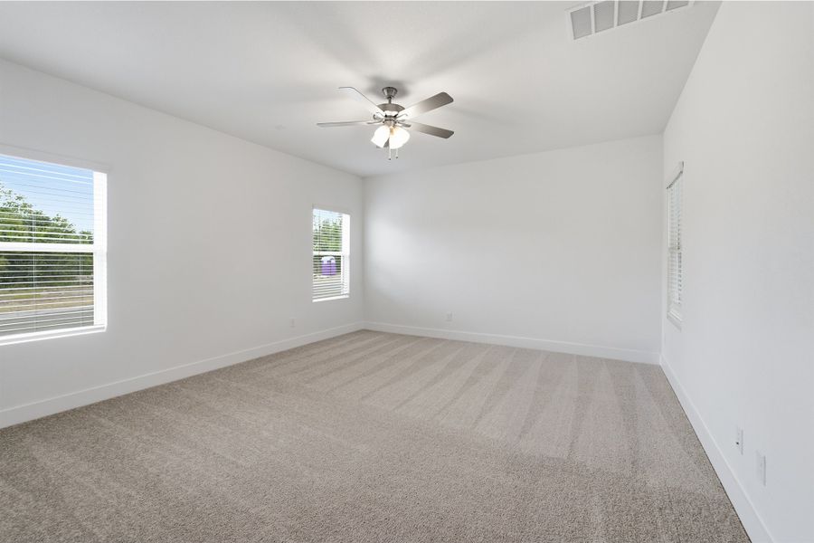 Spacious, unfurnished interior of a new home in Sanctuary, Salado (Image 20).