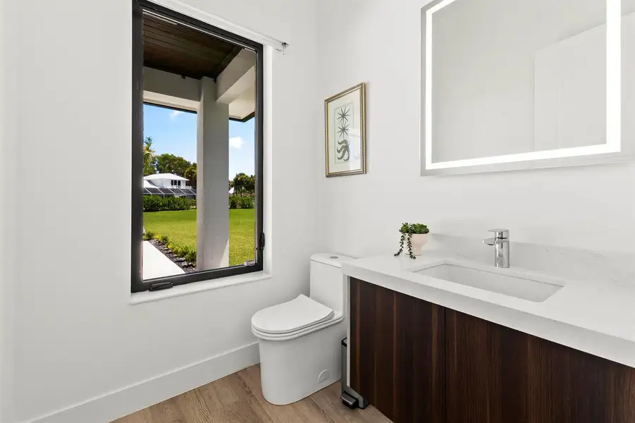 Powder bath
