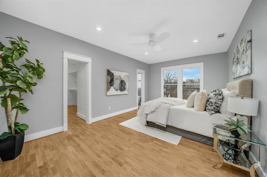 Furnished interior view inside a new home in , Dallas (Image 19). Furnished interior view inside a new home in , Dallas (Image 19).