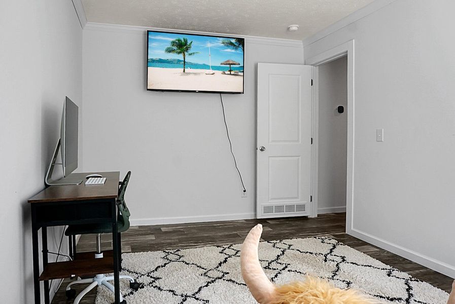 Image 102 of a home in .