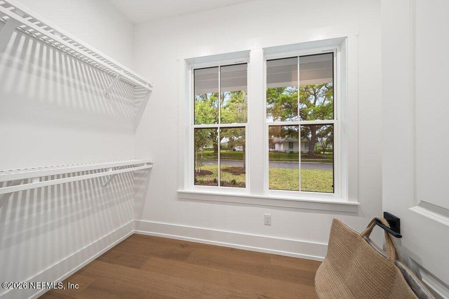 Spacious, unfurnished interior of a new home in , Jacksonville (Image 31).