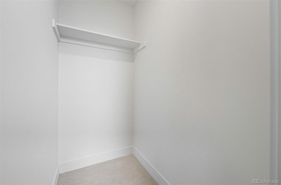 Spacious, unfurnished interior of a new home in , Lakewood (Image 34).