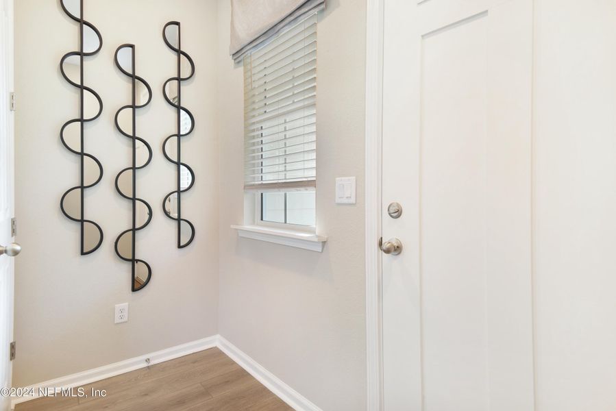 Spacious, unfurnished interior of a new home in Irongate, Jacksonville (Image 21).
