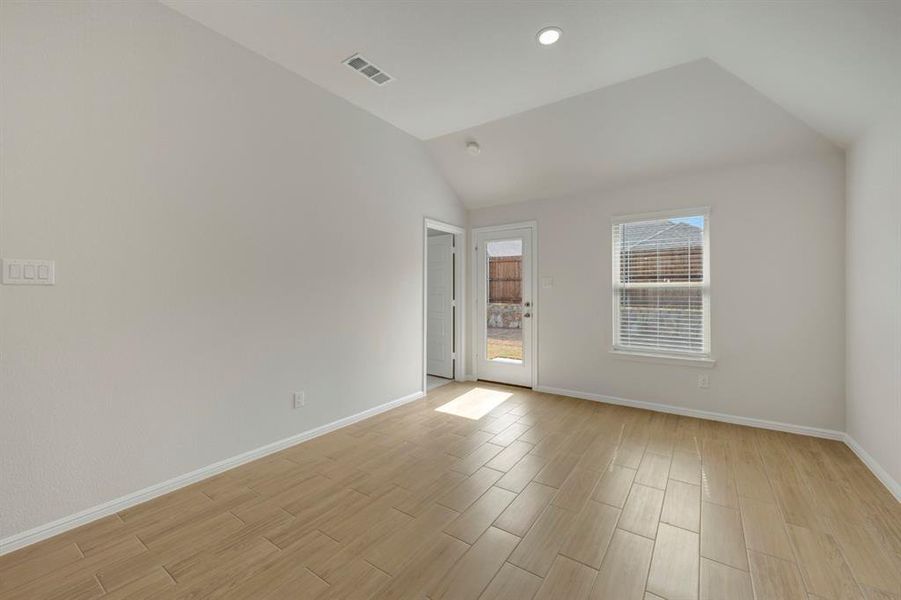 Spacious, unfurnished interior of a new home in Elevon, Lavon (Image 34). Spacious, unfurnished interior of a new home in Elevon, Lavon (Image 34).