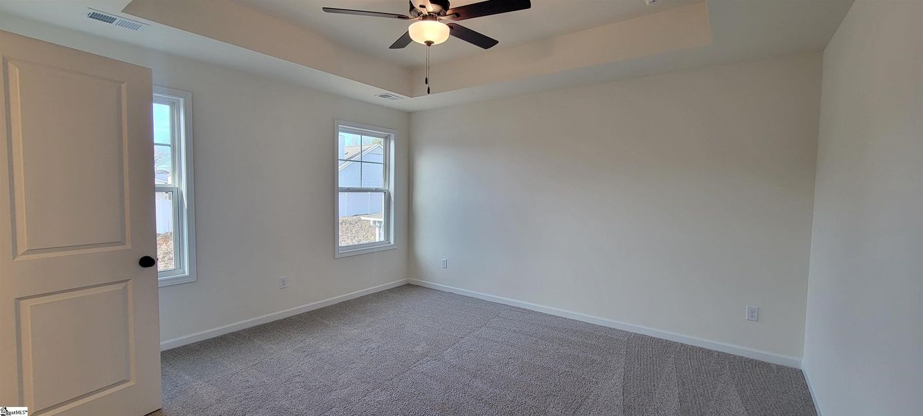 Spacious, unfurnished interior of a new home in Halton Oaks, Spartanburg (Image 24). Spacious, unfurnished interior of a new home in Halton Oaks, Spartanburg (Image 24).