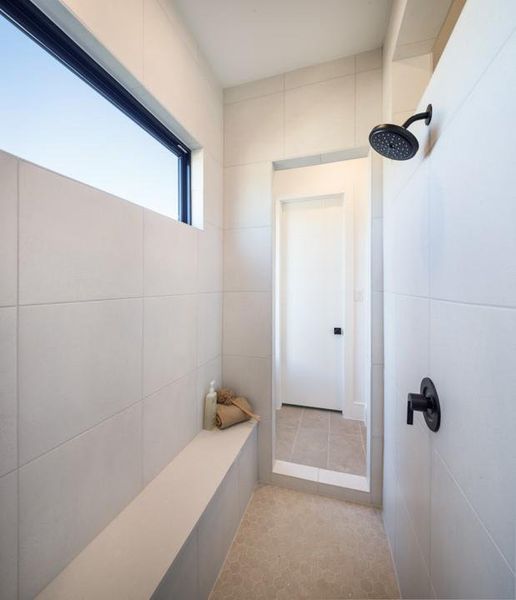 Close-up of interior finishes inside a home in Sienna, Missouri City (Image 22).