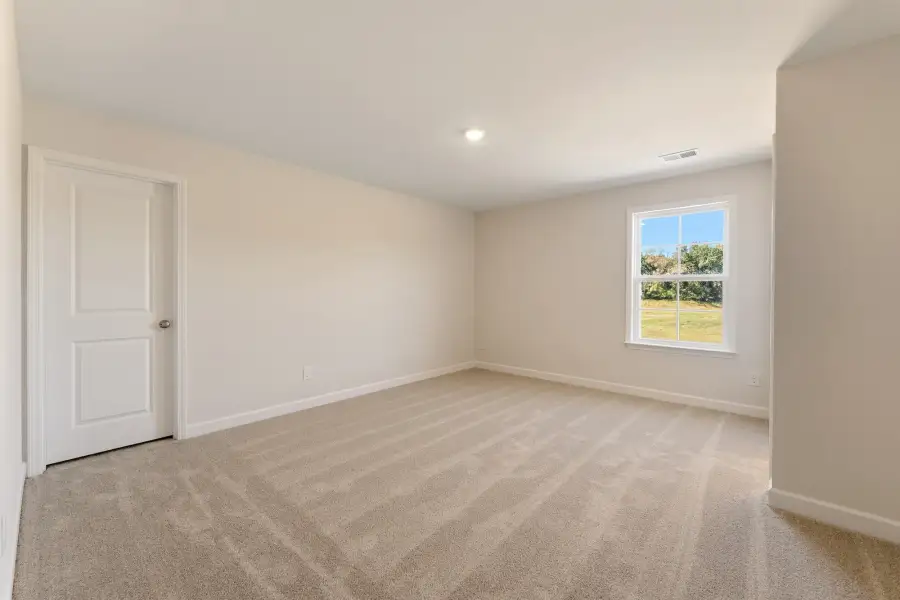 Spacious, unfurnished interior of a new home in Ridgecrest at Midway, Anderson (Image 34).