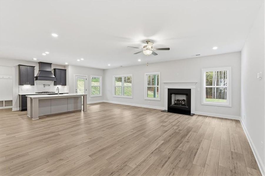 Spacious, unfurnished interior of a new home in , Dallas (Image 15).