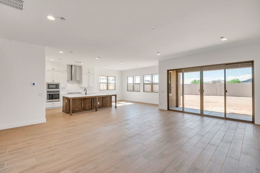 Spacious, unfurnished interior of a new home in Palo Verde at North Creek, Queen Creek (Image 21).