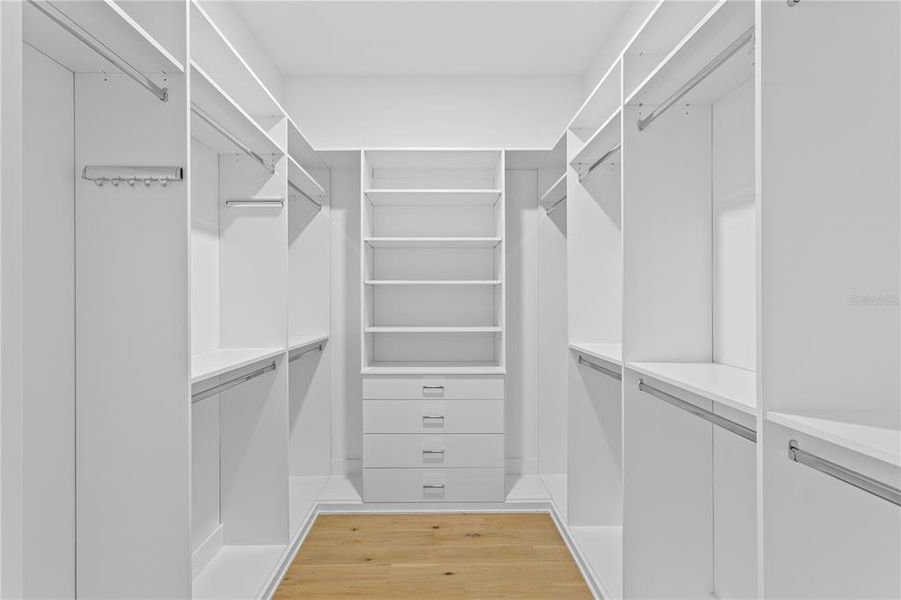 Spacious, unfurnished interior of a new home in , St. Petersburg (Image 27). Spacious, unfurnished interior of a new home in , St. Petersburg (Image 27).