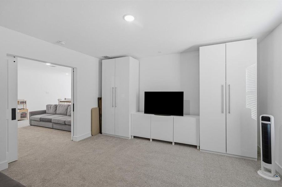 Furnished interior view inside a new home in Monterra, Fate (Image 32).