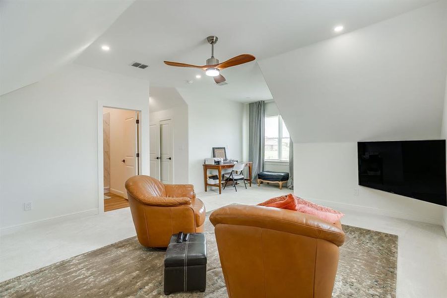 Furnished interior view inside a new home in , Fort Worth (Image 28). Furnished interior view inside a new home in , Fort Worth (Image 28).