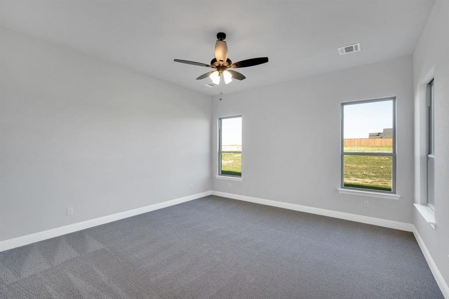 Spacious, unfurnished interior of a new home in , Waxahachie (Image 19).