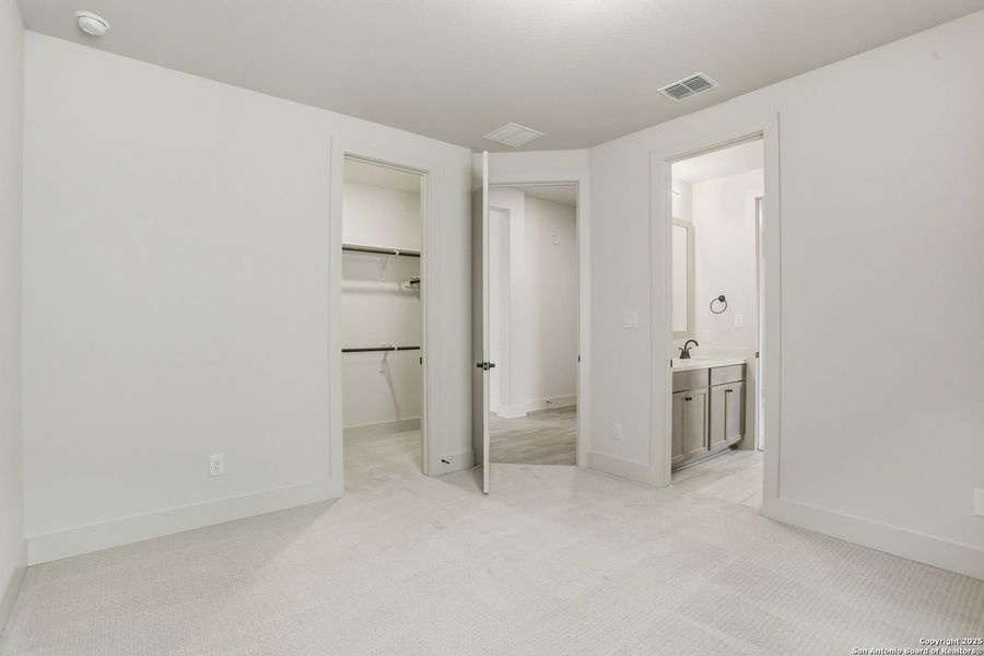 Spacious, unfurnished interior of a new home in Kinder Ranch 70's, San Antonio (Image 18). Spacious, unfurnished interior of a new home in Kinder Ranch 70's, San Antonio (Image 18).