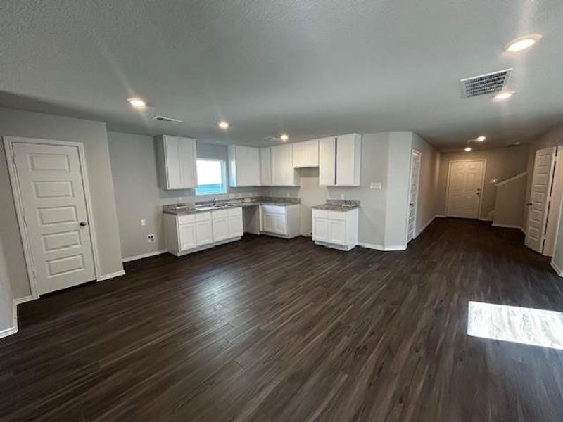 Spacious, unfurnished interior of a new home in Townsend Reserve, Splendora (Image 21).