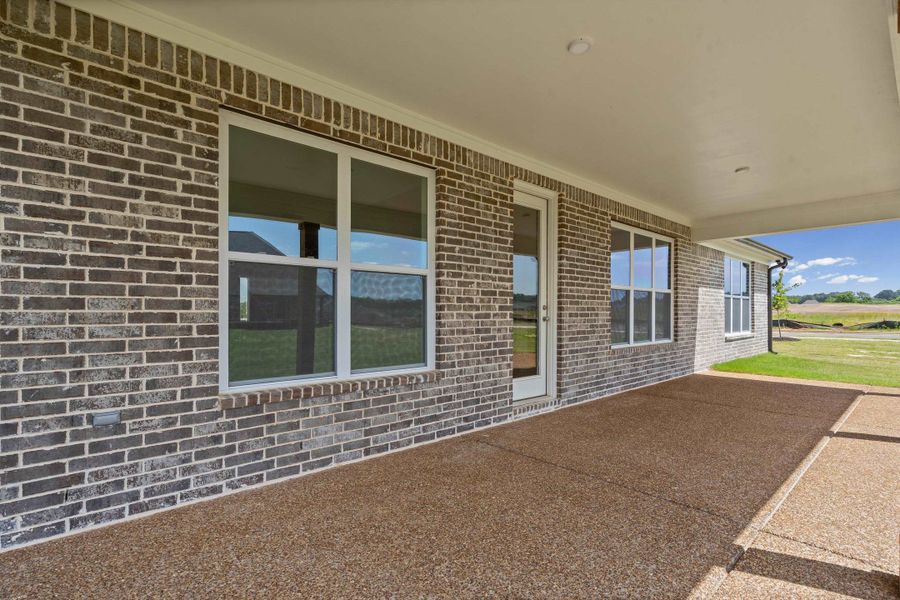 Exterior details and patio area of a home in White Oak, Arlington (Image 3). Exterior details and patio area of a home in White Oak, Arlington (Image 3).