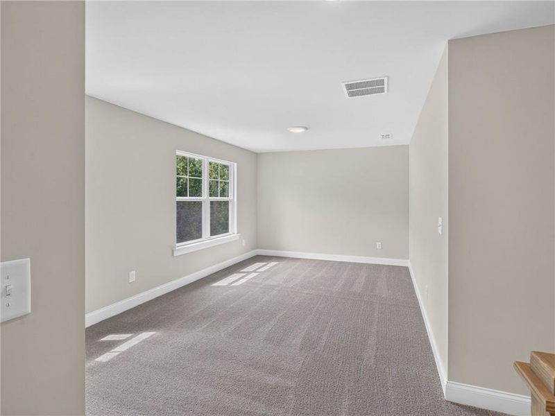 Spacious, unfurnished interior of a new home in , Dallas (Image 25).
