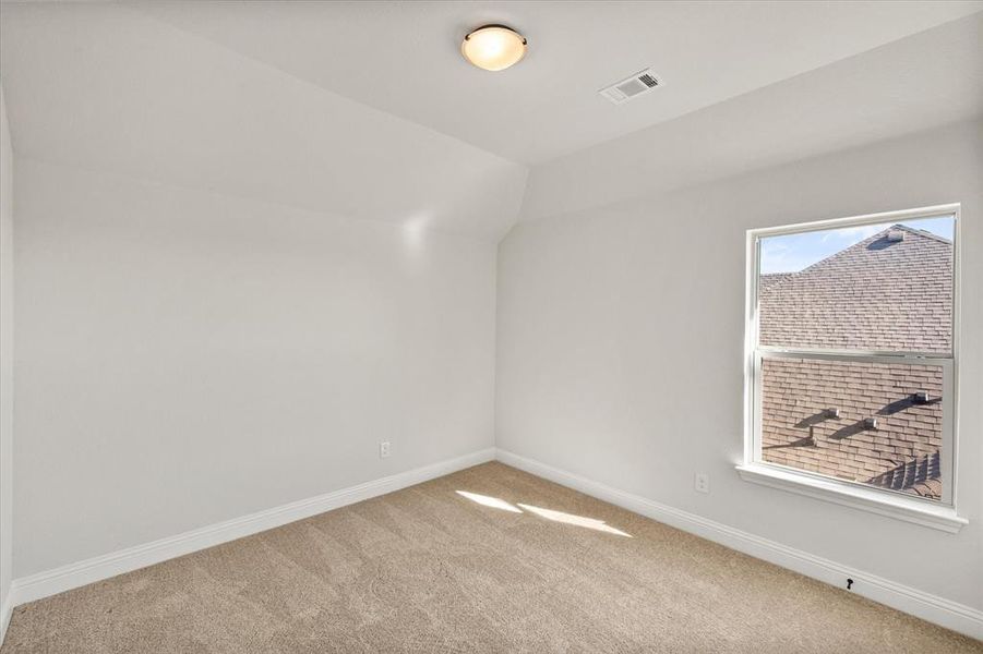 Spacious, unfurnished interior of a new home in Massey Meadows, Midlothian (Image 28).