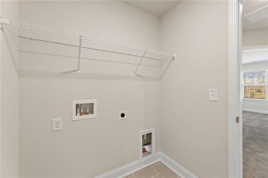 Spacious, unfurnished interior of a new home in Mulberry Summit, Flowery Branch (Image 14).