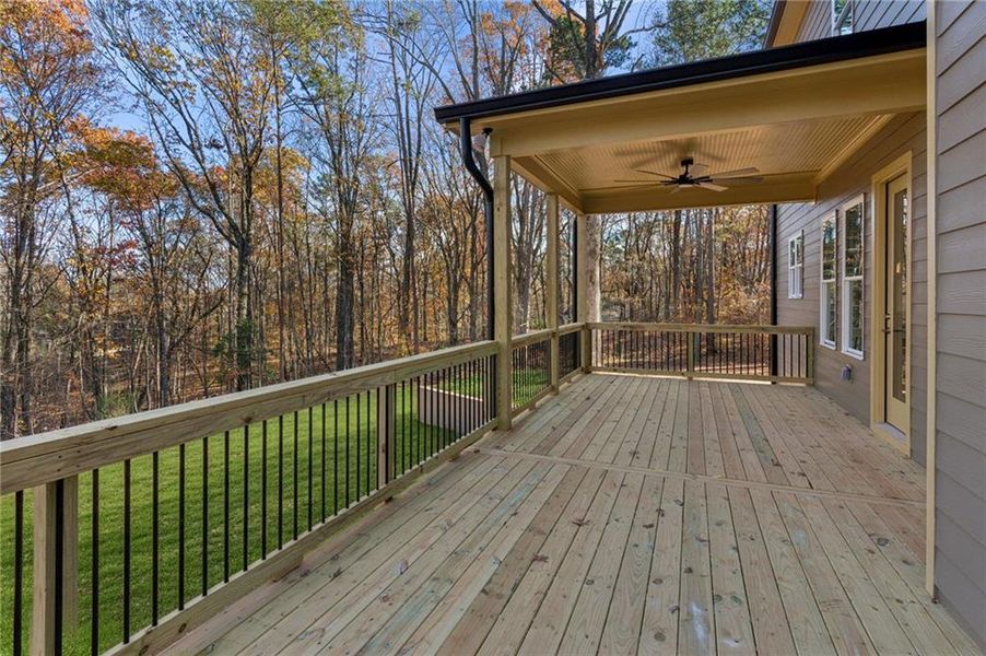 Exterior details and patio area of a home in , Dawsonville (Image 3).