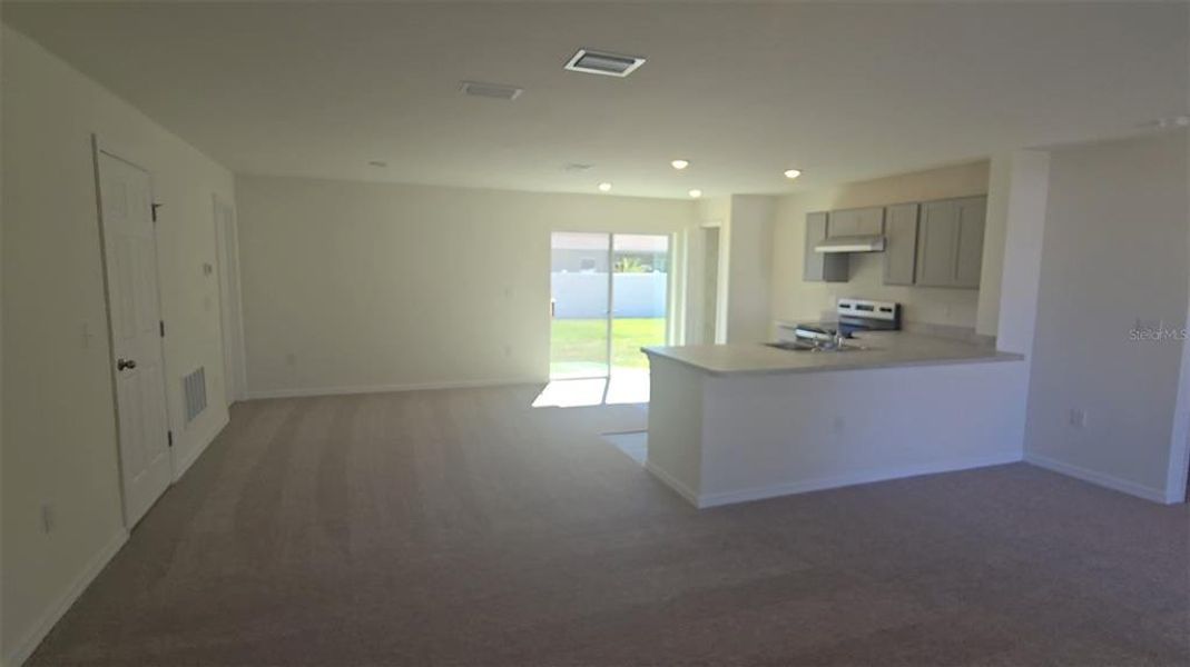 Spacious, unfurnished interior of a new home in Poinciana, Poinciana (Image 7). Spacious, unfurnished interior of a new home in Poinciana, Poinciana (Image 7).