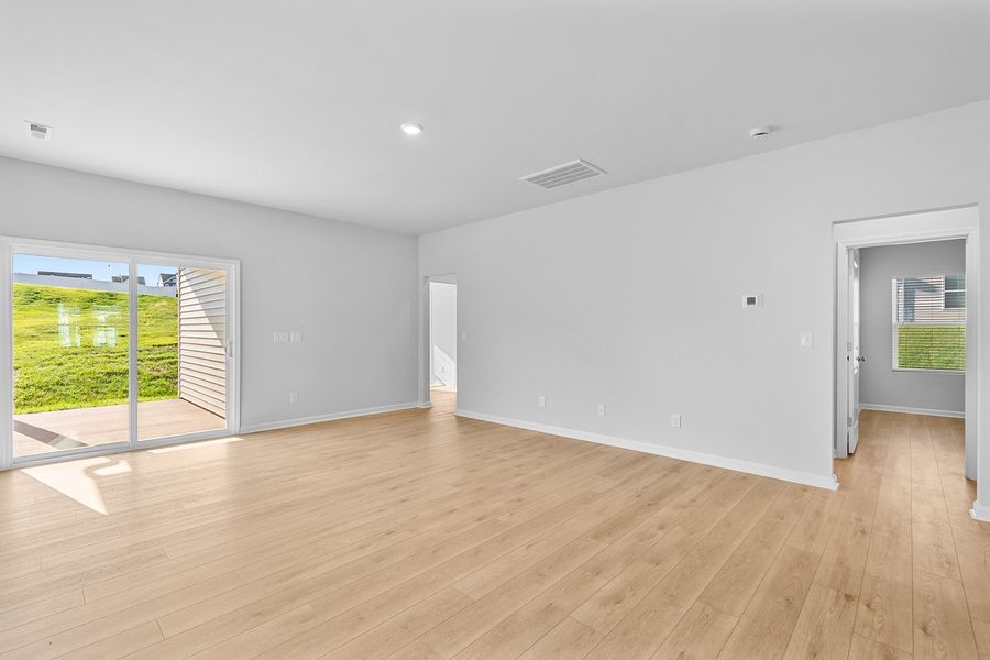 Spacious, unfurnished interior of a new home in Hanes Lake, Winston-Salem (Image 20). Spacious, unfurnished interior of a new home in Hanes Lake, Winston-Salem (Image 20).