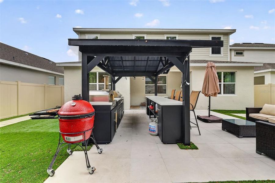 Exterior details and patio area of a home in Summerbrooke, Mount Dora (Image 24).