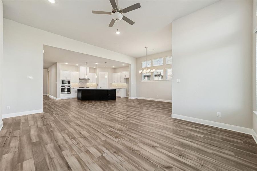 Spacious, unfurnished interior of a new home in Mantua Point Classics, Van Alstyne (Image 15). Spacious, unfurnished interior of a new home in Mantua Point Classics, Van Alstyne (Image 15).