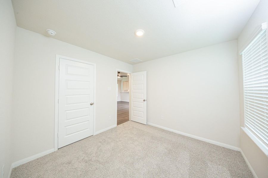 Spacious, unfurnished interior of a new home in Townsend Reserve, Splendora (Image 10).