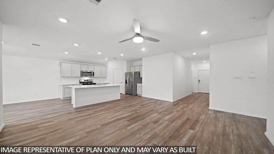 Spacious, unfurnished interior of a new home in Porters Mill, New Caney (Image 14).