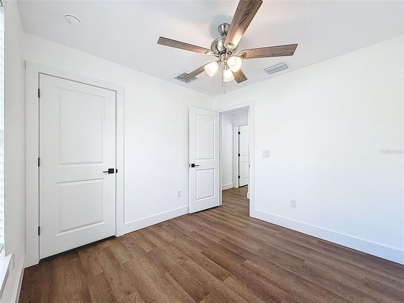 Spacious, unfurnished interior of a new home in , Weeki Wachee (Image 43).