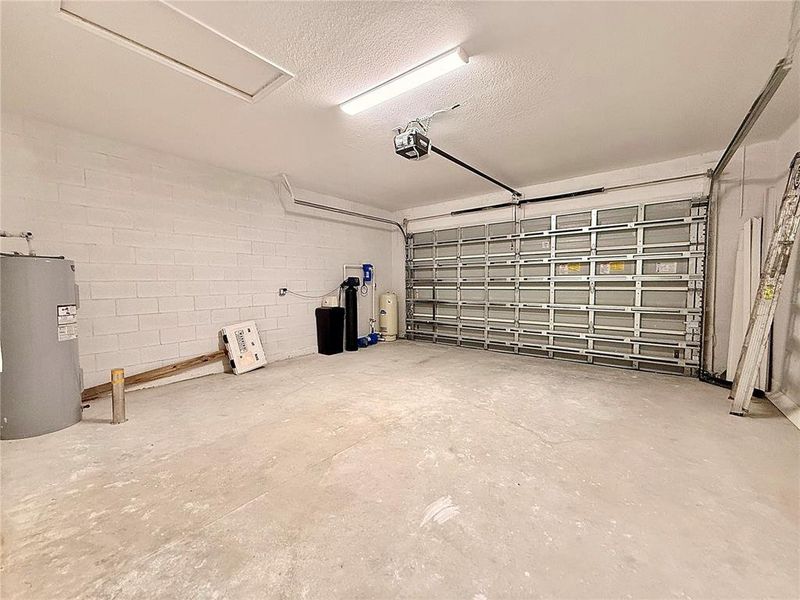 Spacious, unfurnished interior of a new home in , Palm Bay (Image 26). Spacious, unfurnished interior of a new home in , Palm Bay (Image 26).