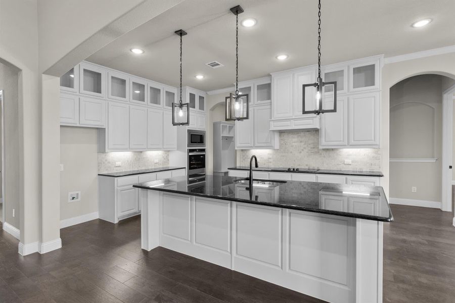 Kitchen | Concept 2915 at Hidden Creek Estates in Van Alstyne, TX by Landsea Homes