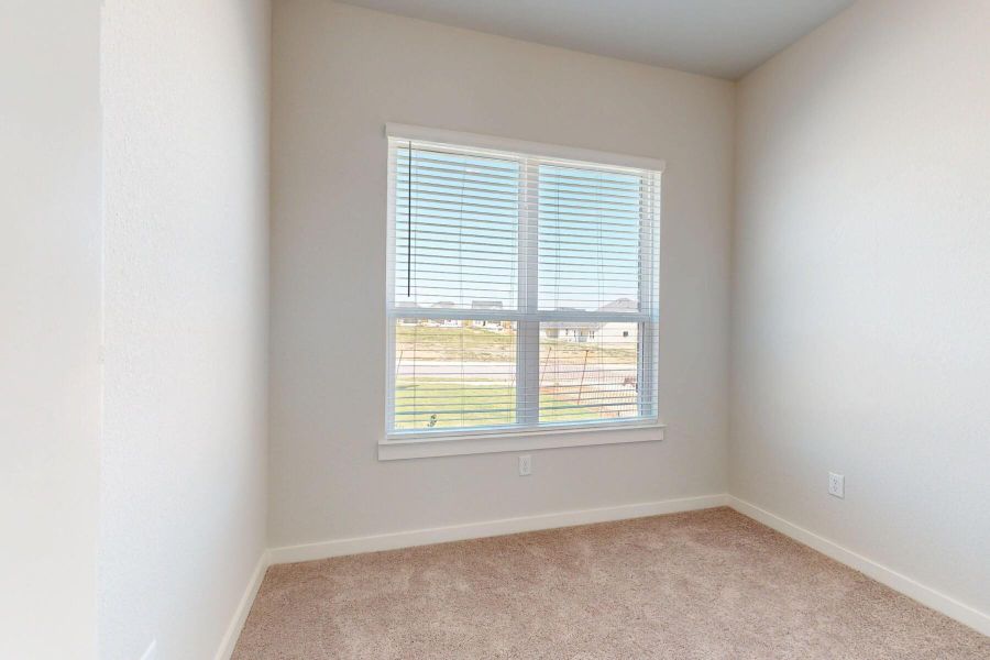 Spacious, unfurnished interior of a new home in Cascades at Onion Creek, Austin (Image 20).