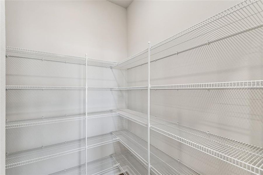 Spacious, unfurnished interior of a new home in John’s Lake North, Clermont (Image 35).