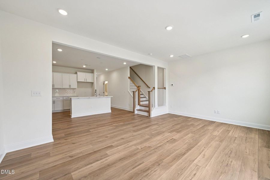 4-web-or-mls-Kensley Grv Ln-S1207-004