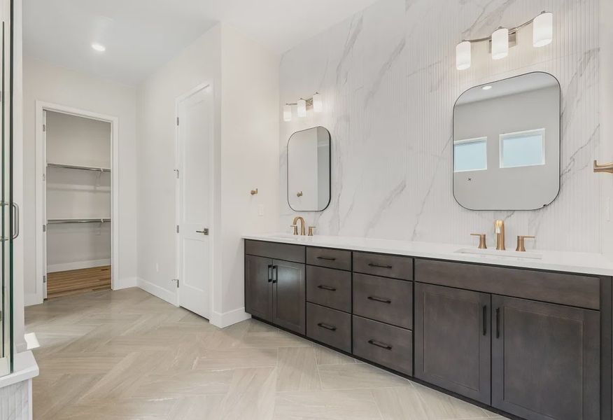 Homesite 8 Primary Bath - 7 of 12