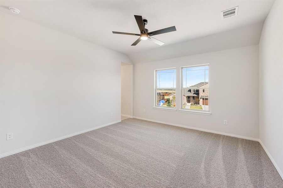 Spacious, unfurnished interior of a new home in Waterscape Classic 60s, Royse City (Image 25). Spacious, unfurnished interior of a new home in Waterscape Classic 60s, Royse City (Image 25).
