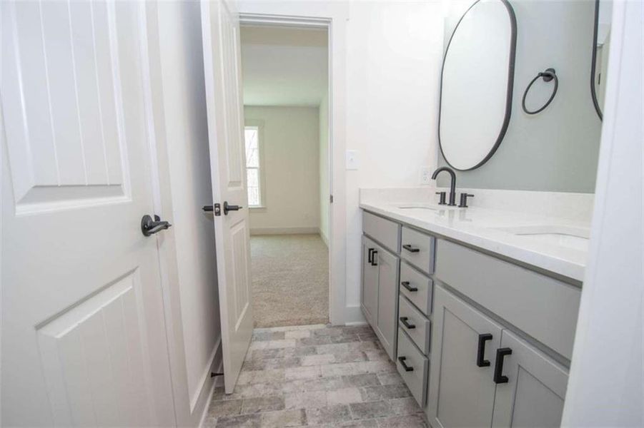 Image 52 of a home in .