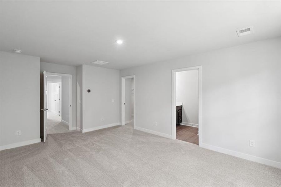 Spacious, unfurnished interior of a new home in Crescent Cove, Summerville (Image 17). Spacious, unfurnished interior of a new home in Crescent Cove, Summerville (Image 17).